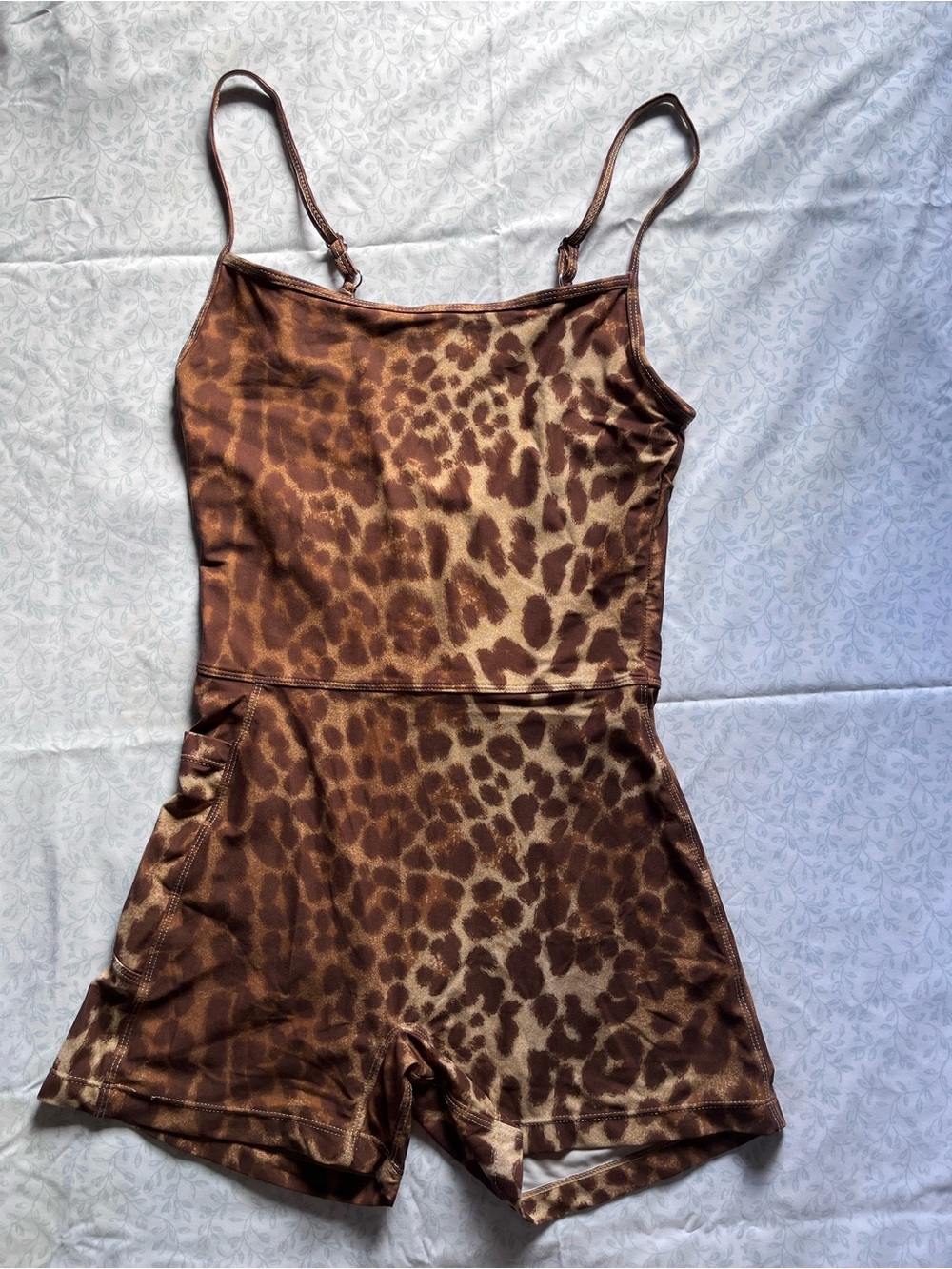 Benoa leopard active romper 3”